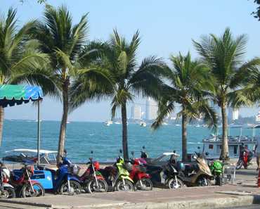 Pattaya beach road police